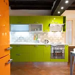 Domus Lxvii Monti Apartment