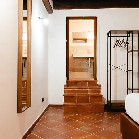 Domus Lxvii Monti Apartment *
