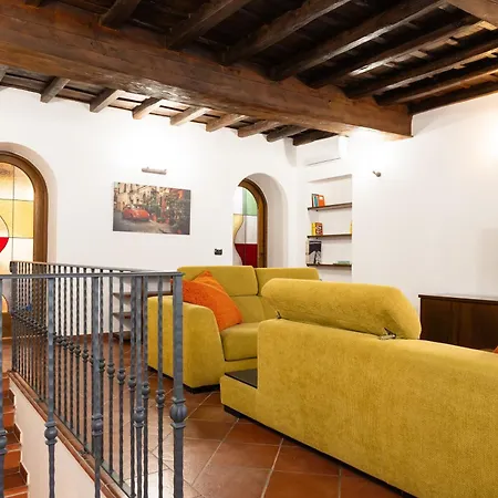 Daire Domus Lxvii Monti Roma